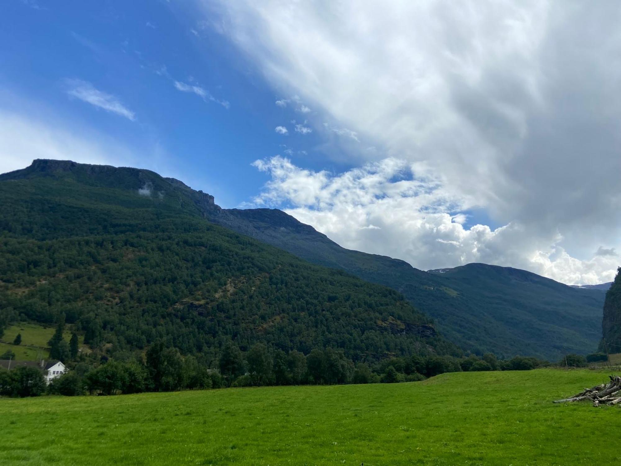 Brekke Gard Hostel Flåm Eksteriør billede