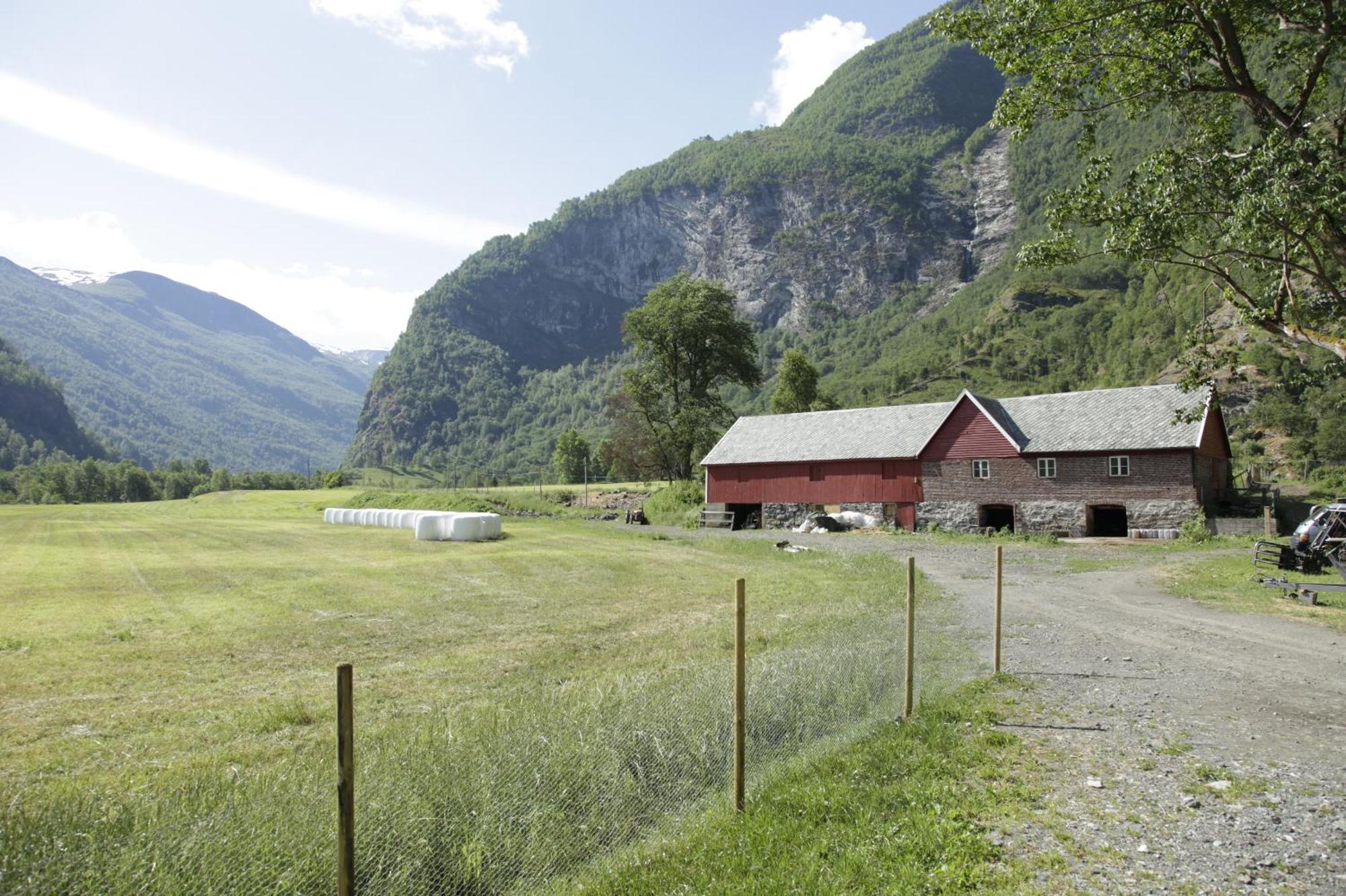 Brekke Gard Hostel Flåm Eksteriør billede