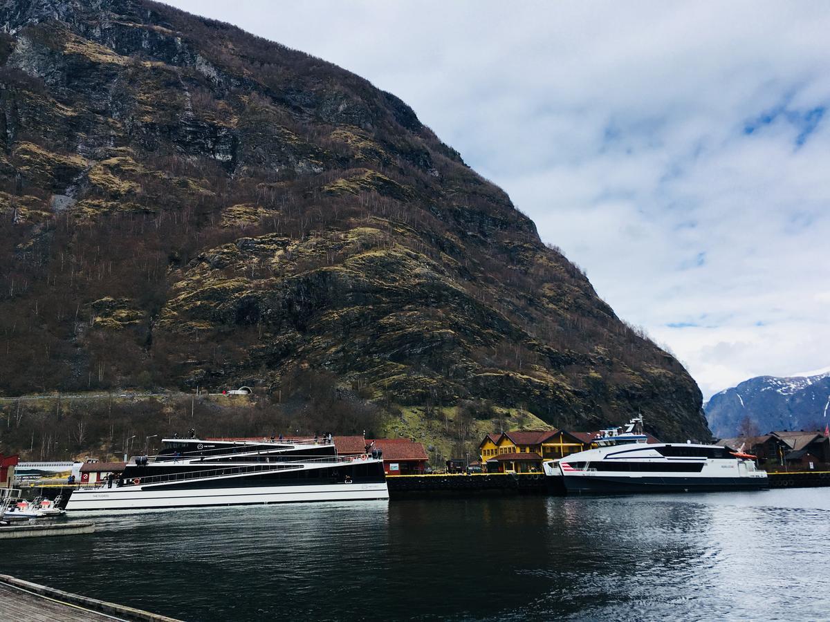 Brekke Gard Hostel Flåm Eksteriør billede